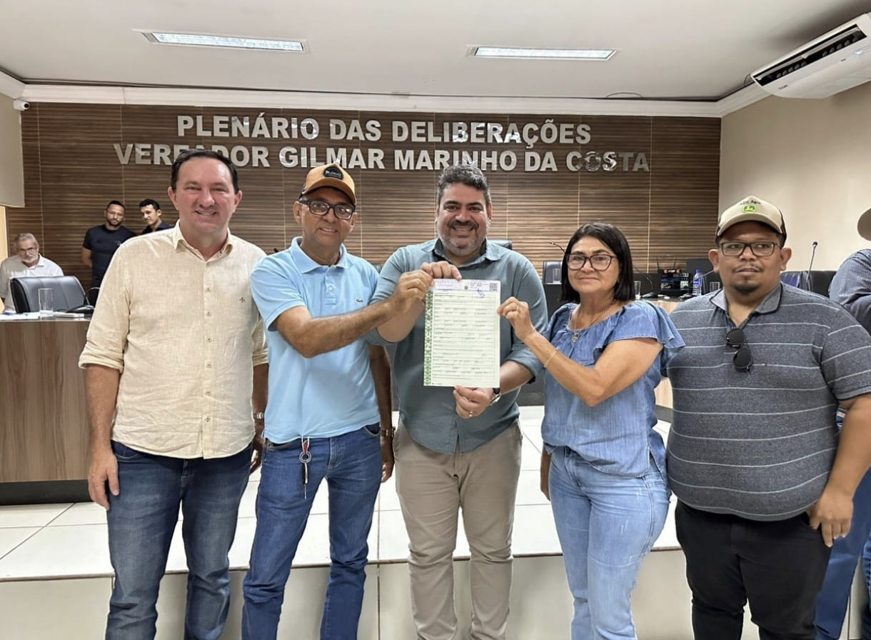 O Vice-prefeito Moadil Fernando participa da Entrega de Títulos rurais em Confresa. 